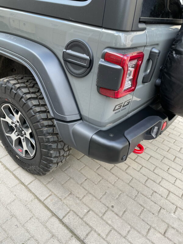 Сталевий задній бампер Rubicon Jeep Wrangler JL (з PDC)