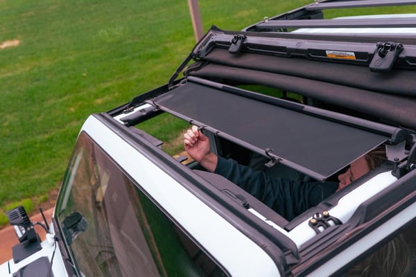 Bestop: Wrangler JK: рулонна ролета Sunscreen для Sunrider